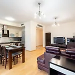 Wilanow Violet By Bookinghost Apartman *