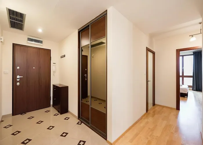 Wilanow Violet By Bookinghost *