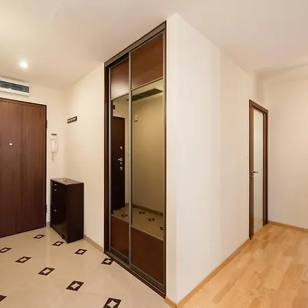 Wilanow Violet By Bookinghost *